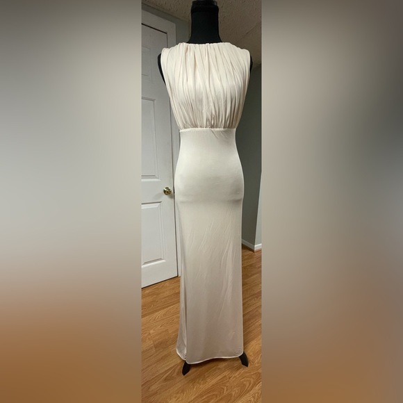 NWT MESHKI Malia Slinky Ruched Maxi Dress in Ivory - Size M - Picture 2 of 7